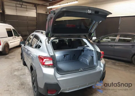 2019 Subaru Crosstrek 2.0I Premium z USA, uszkodzony, nr VIN JF2GTACC6KG369331